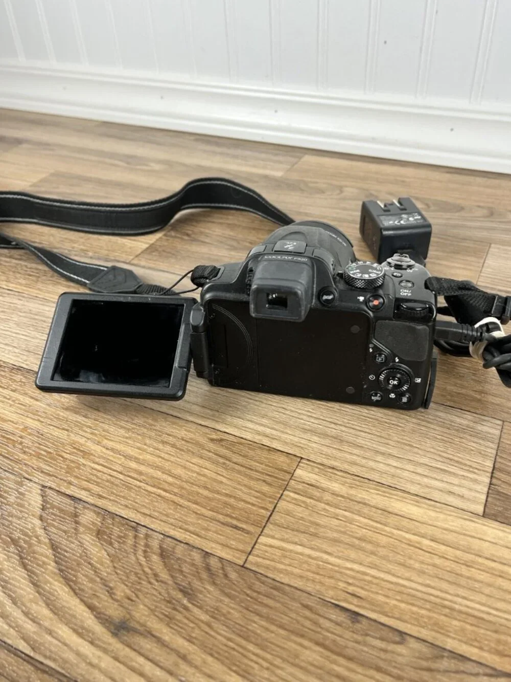 Nikon COOLPIX P520 18.1MP Digital Camera Black 42x Optical Zoom (PARTS AS IS)